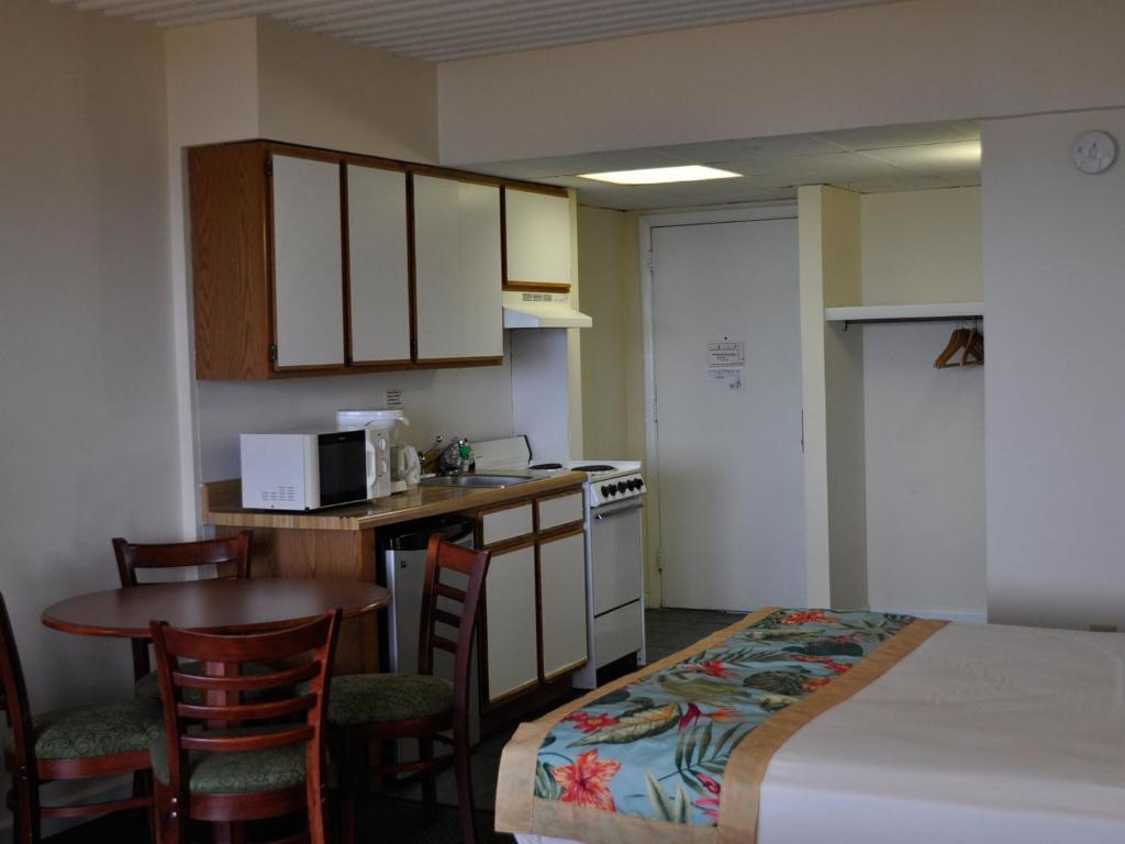 The Diplomat Family Motel Миртл-Бич Экстерьер фото