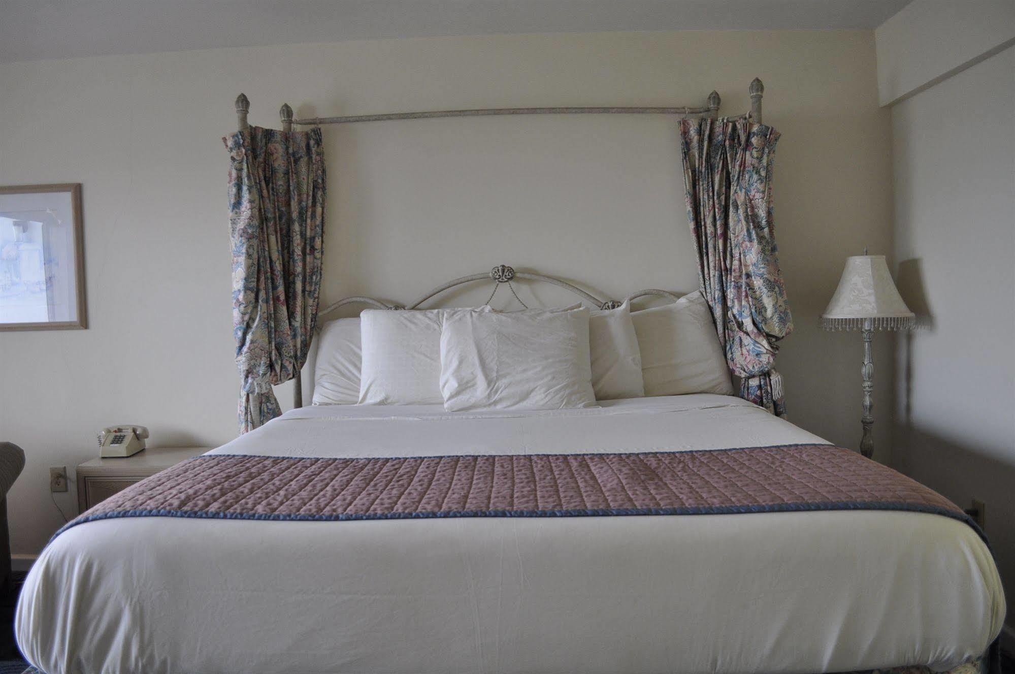 The Diplomat Family Motel Миртл-Бич Экстерьер фото